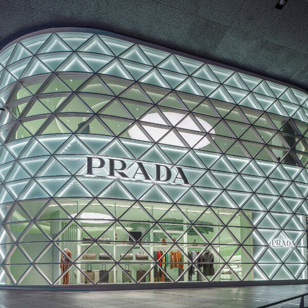 Η νέα boutique της Prada στη Σιγκαπούρη είναι χάρμα οφθαλμών